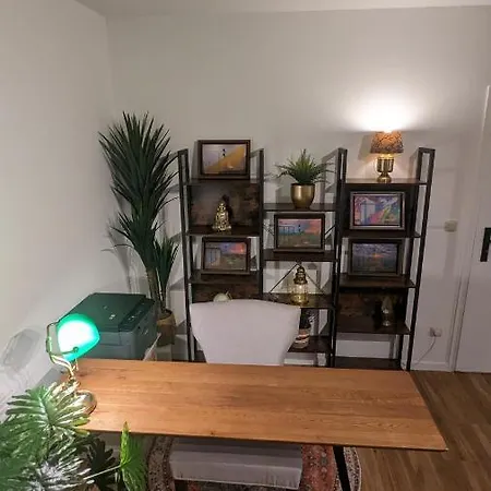 Apartment Allroom Modernes In Nur 20 Minuten Nach Muenchen *