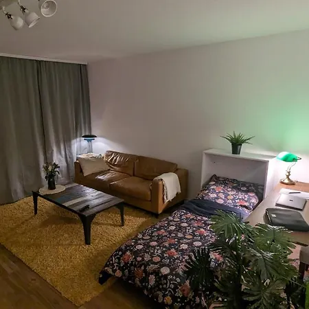 Allroom Modernes In Nur 20 Minuten Nach Muenchen * Unterschleissheim