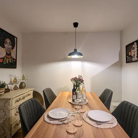 Allroom Modernes In Nur 20 Minuten Nach Muenchen