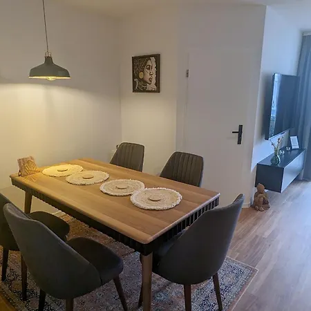 Allroom Modernes In Nur 20 Minuten Nach München *